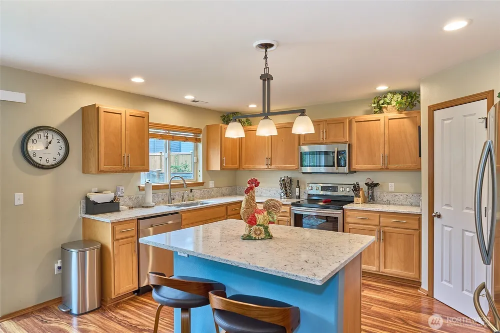 16637 SE 261st St, Covington, WA 98042