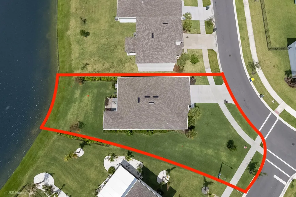 423 Acai Ln, Fort Pierce, FL 34981