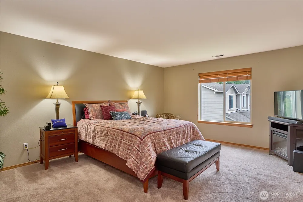 16637 SE 261st St, Covington, WA 98042
