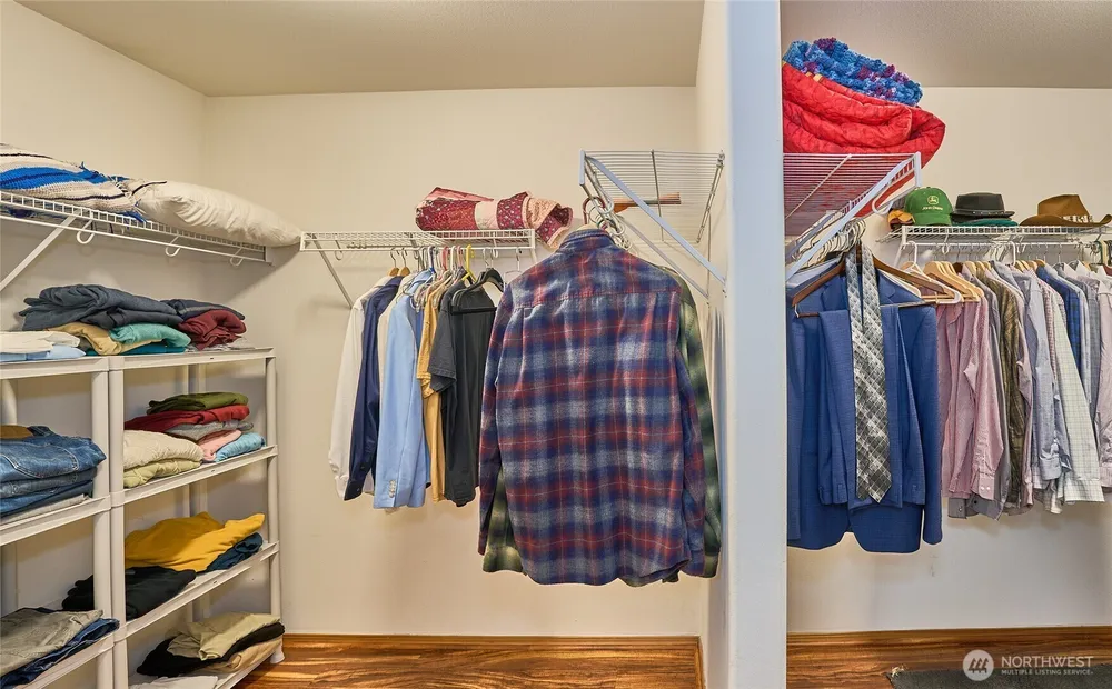 16637 SE 261st St, Covington, WA 98042