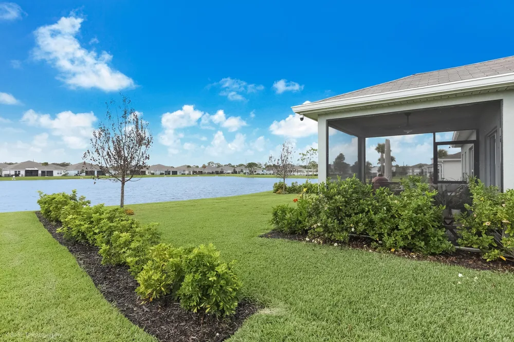 423 Acai Ln, Fort Pierce, FL 34981