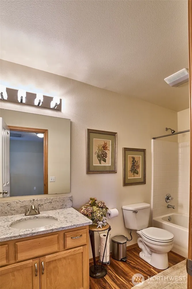 16637 SE 261st St, Covington, WA 98042