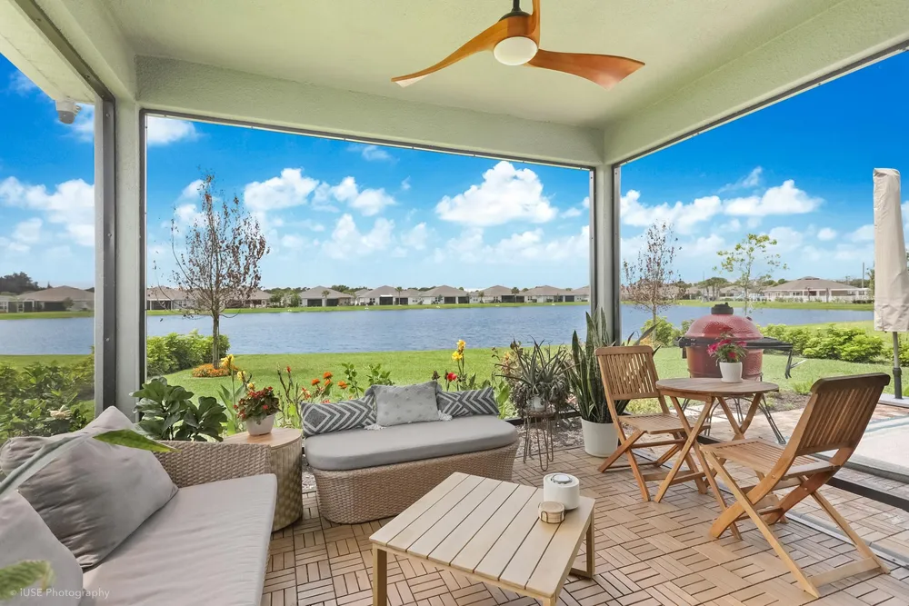 423 Acai Ln, Fort Pierce, FL 34981