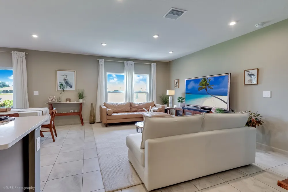 423 Acai Ln, Fort Pierce, FL 34981