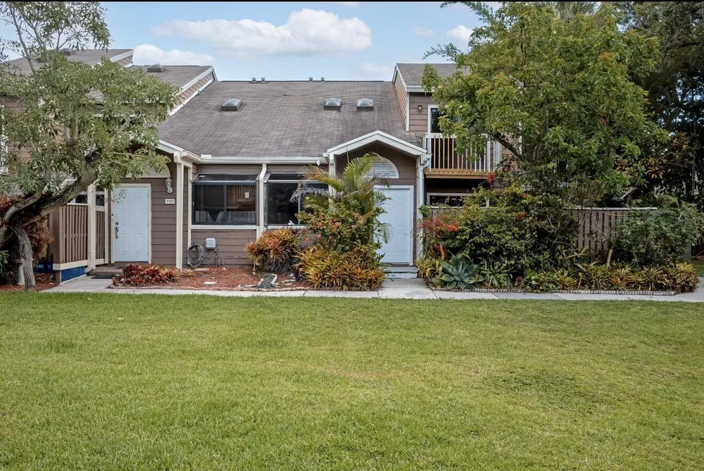 7125 Sportsmans Dr, North Lauderdale, FL 33068