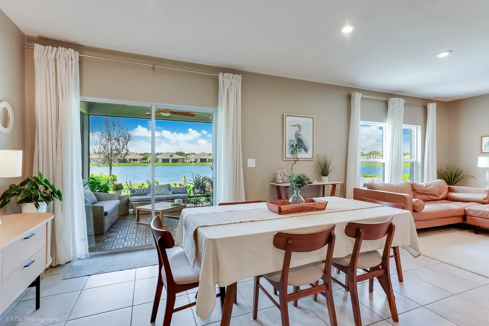 423 Acai Ln, Fort Pierce, FL 34981