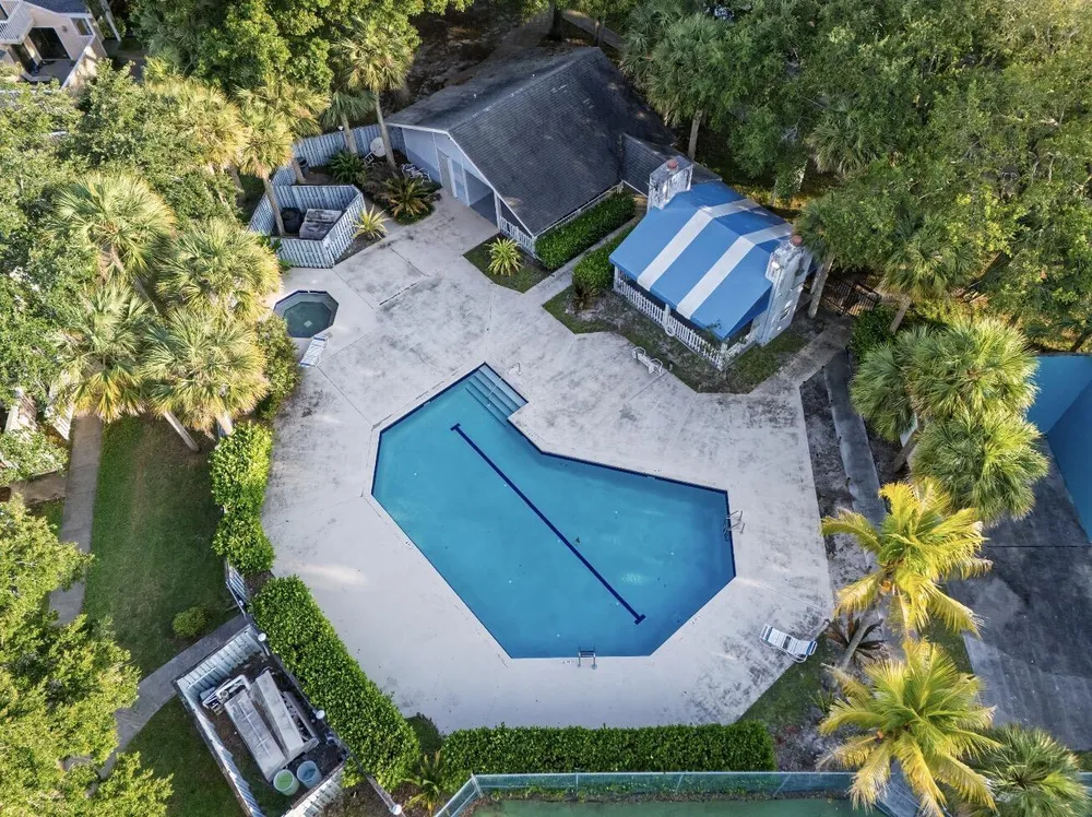 7125 Sportsmans Dr, North Lauderdale, FL 33068