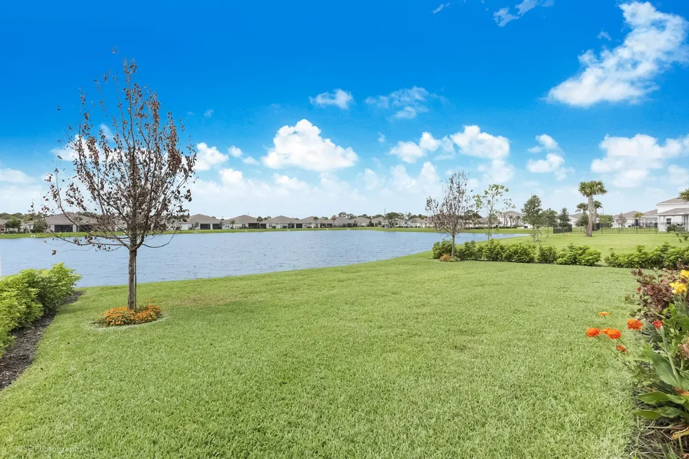 423 Acai Ln, Fort Pierce, FL 34981