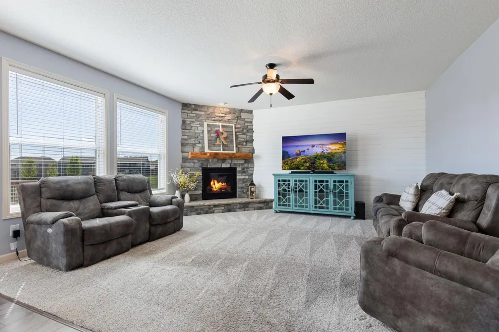 14290 Aldborough Ave, Rosemount, MN 55068