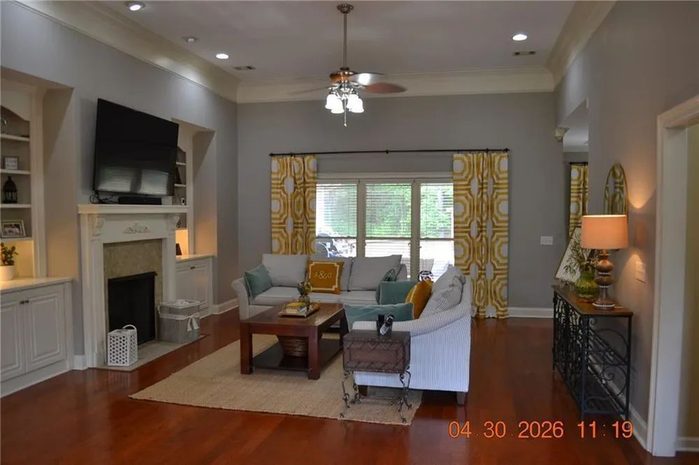 71 Greystone Ct, Smiths Station, AL 36877