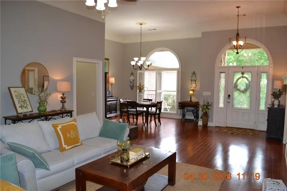 71 Greystone Ct, Smiths Station, AL 36877
