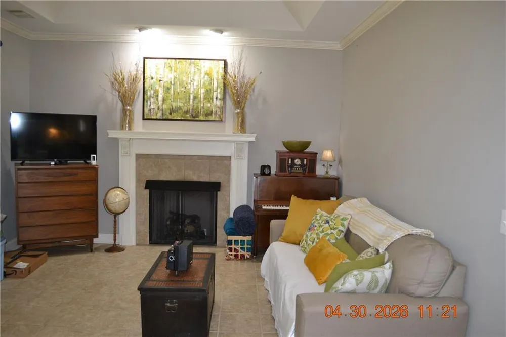 71 Greystone Ct, Smiths Station, AL 36877