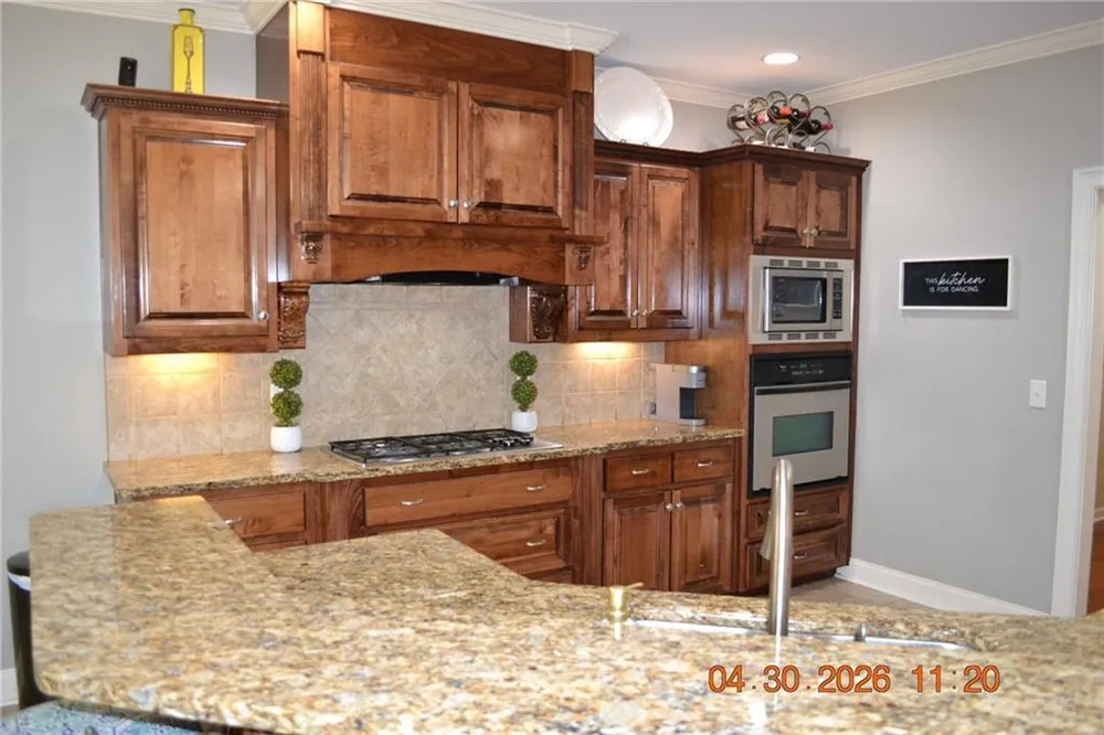 71 Greystone Ct, Smiths Station, AL 36877