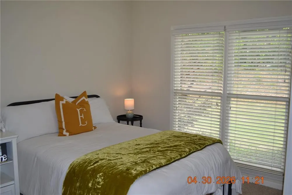 71 Greystone Ct, Smiths Station, AL 36877