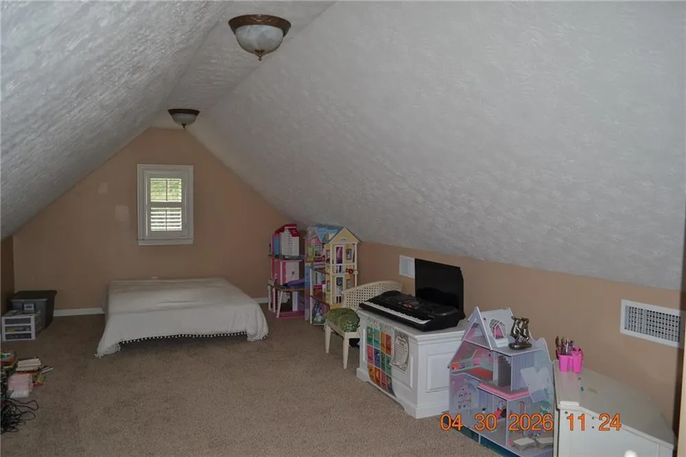 71 Greystone Ct, Smiths Station, AL 36877