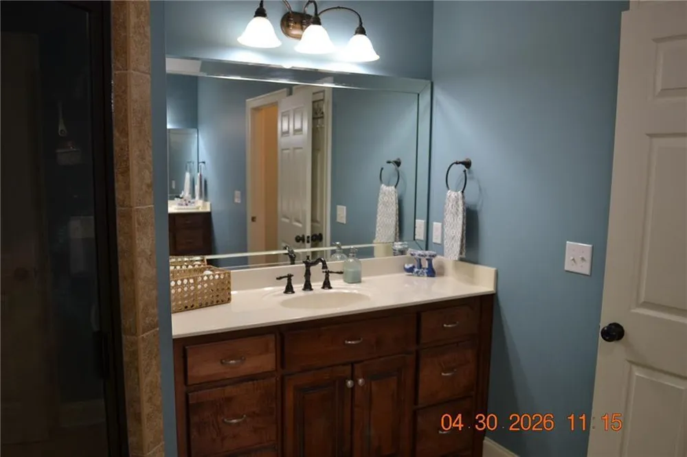 71 Greystone Ct, Smiths Station, AL 36877