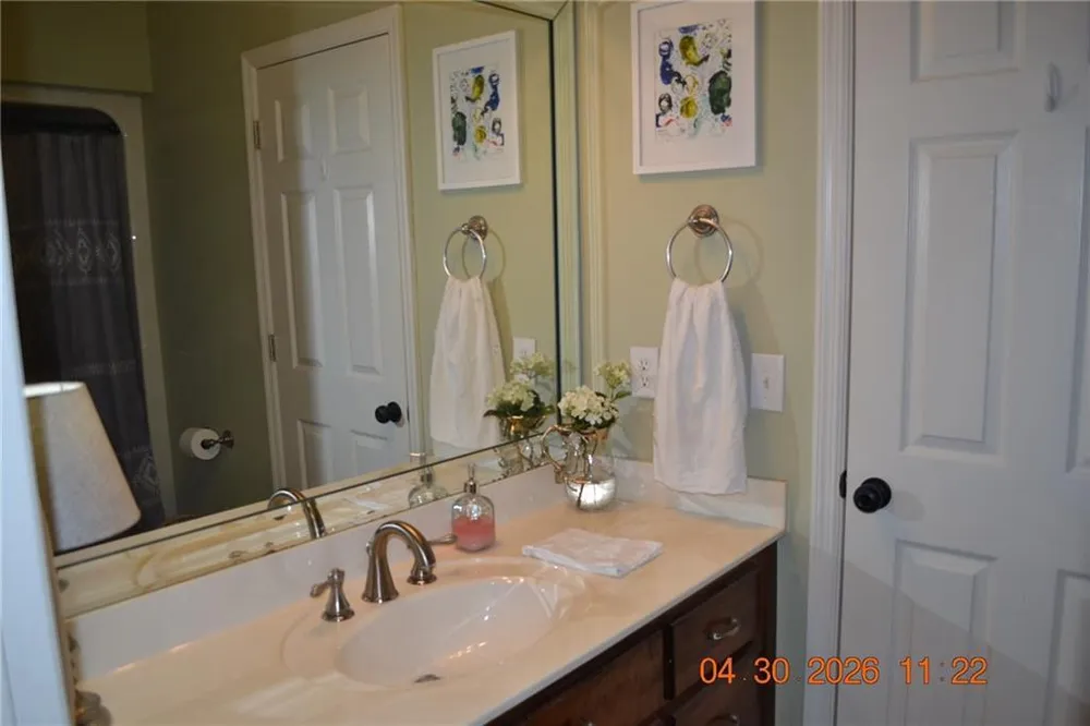 71 Greystone Ct, Smiths Station, AL 36877