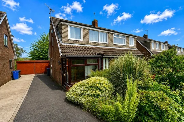 Beechwood Drive, Feniscowles, Blackbu...