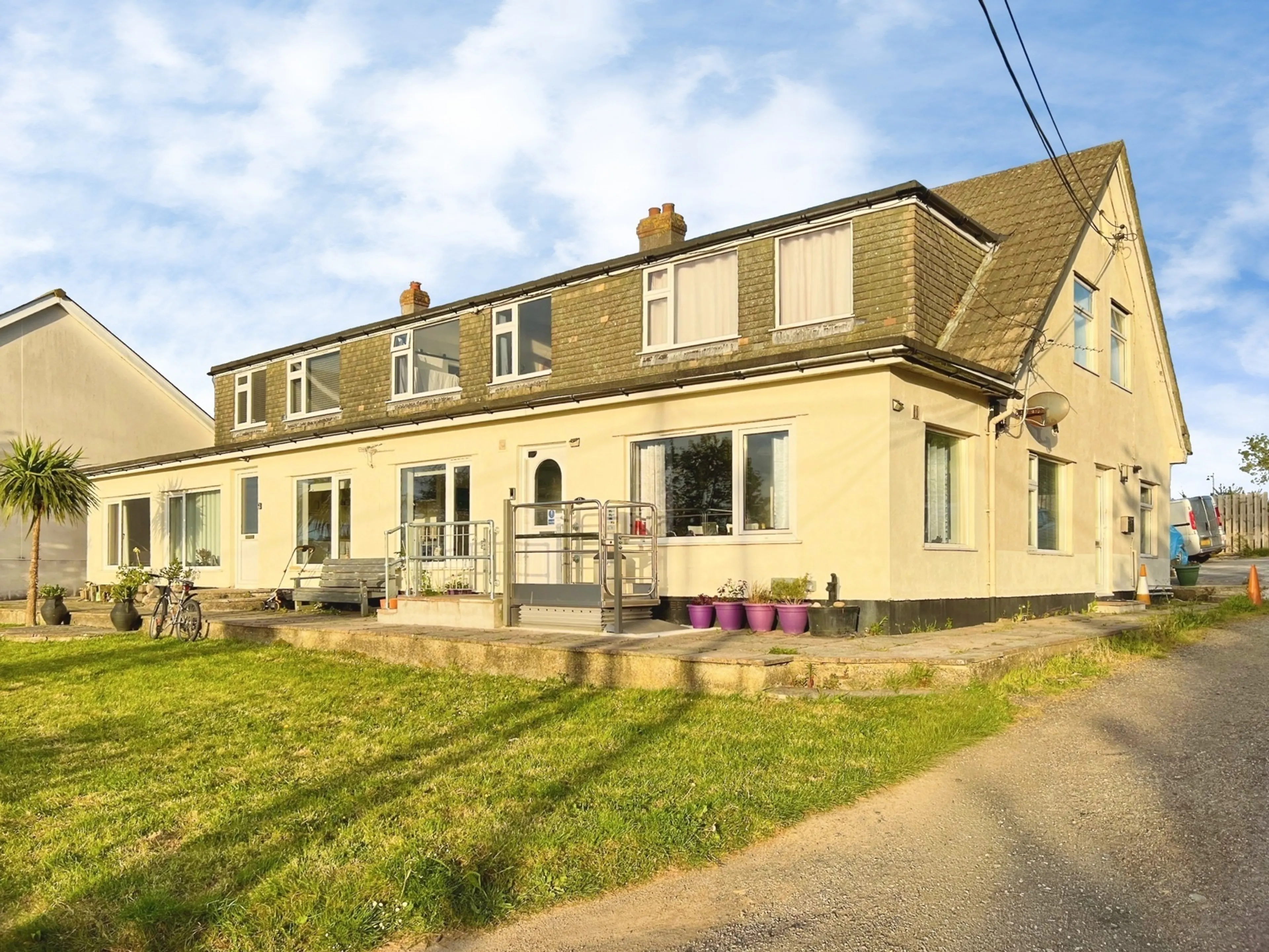Property photo 0