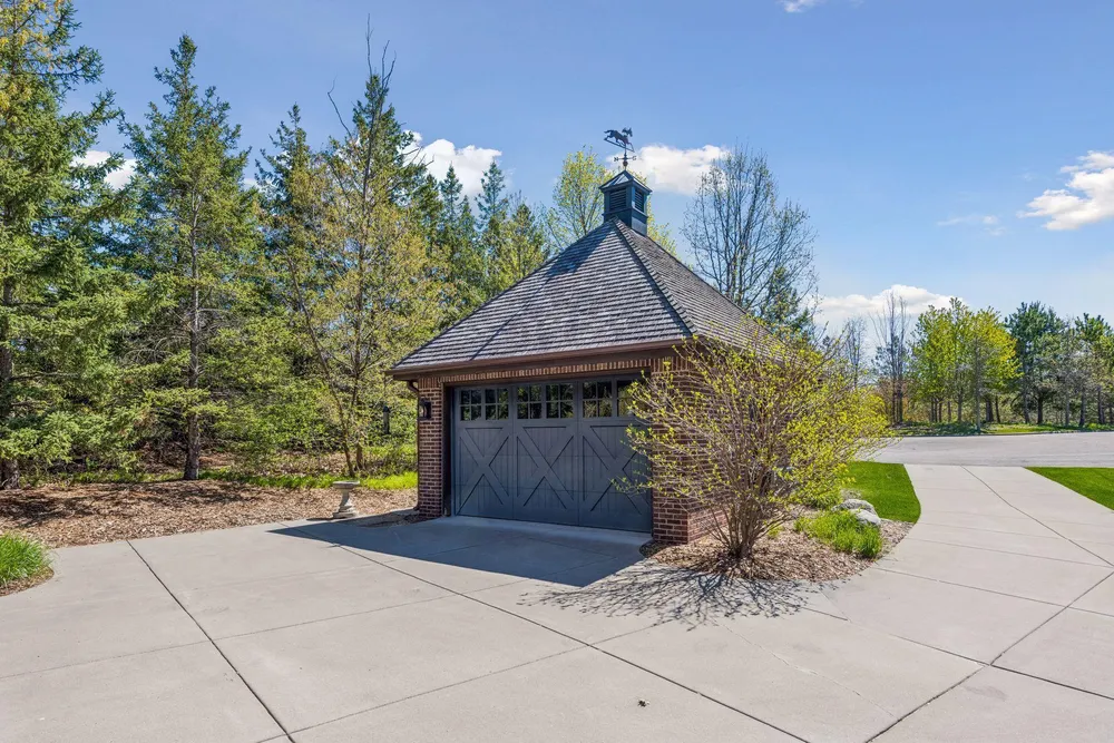 1610 Locust Hills Pl, Wayzata, MN 55391