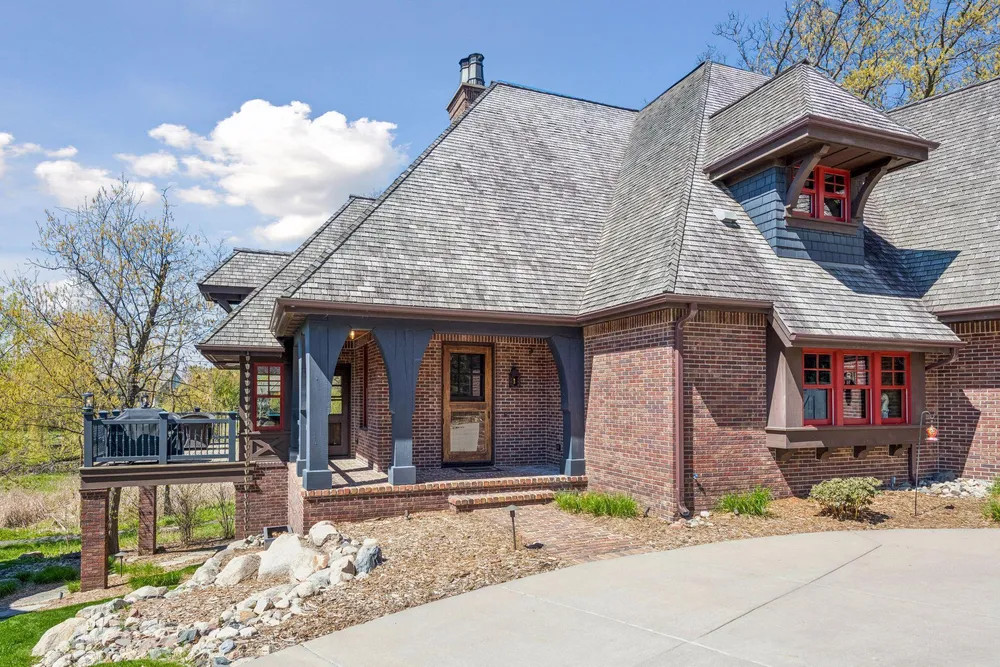 1610 Locust Hills Pl, Wayzata, MN 55391