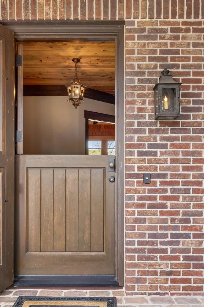 1610 Locust Hills Pl, Wayzata, MN 55391