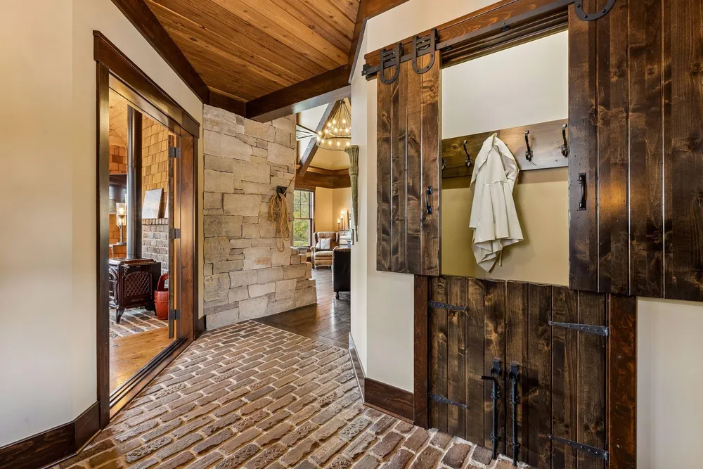 1610 Locust Hills Pl, Wayzata, MN 55391