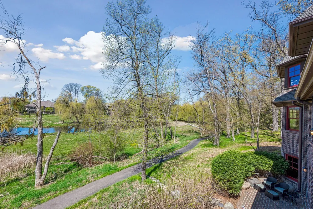 1610 Locust Hills Pl, Wayzata, MN 55391