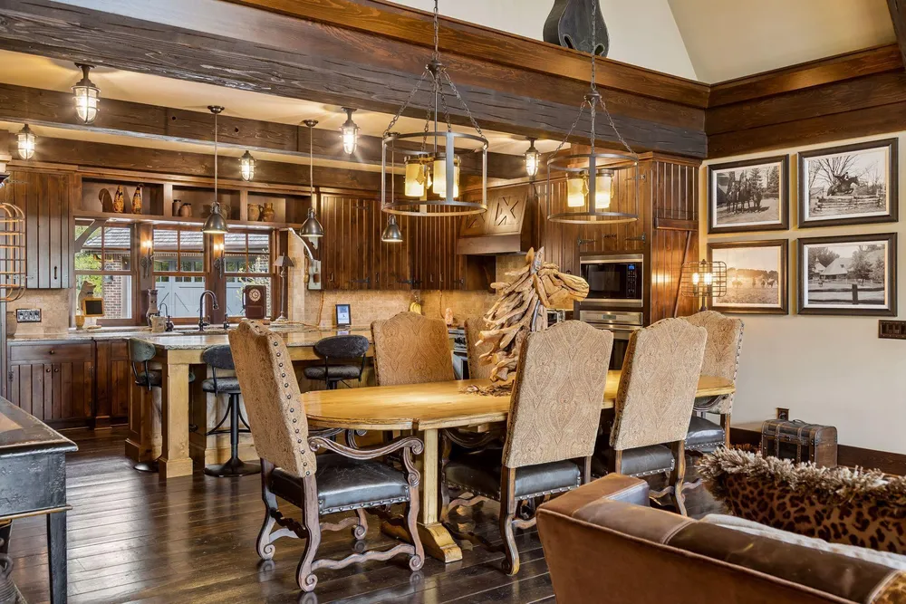 1610 Locust Hills Pl, Wayzata, MN 55391