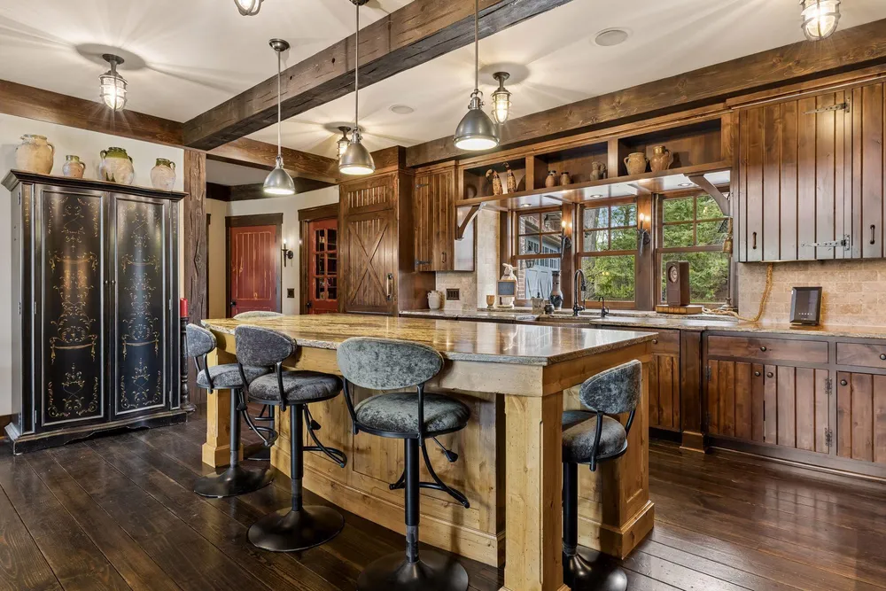 1610 Locust Hills Pl, Wayzata, MN 55391