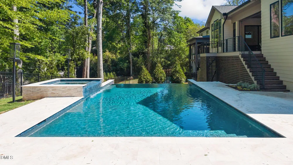 4119 Rockingham Dr, Raleigh, NC 27609