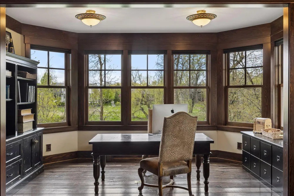 1610 Locust Hills Pl, Wayzata, MN 55391