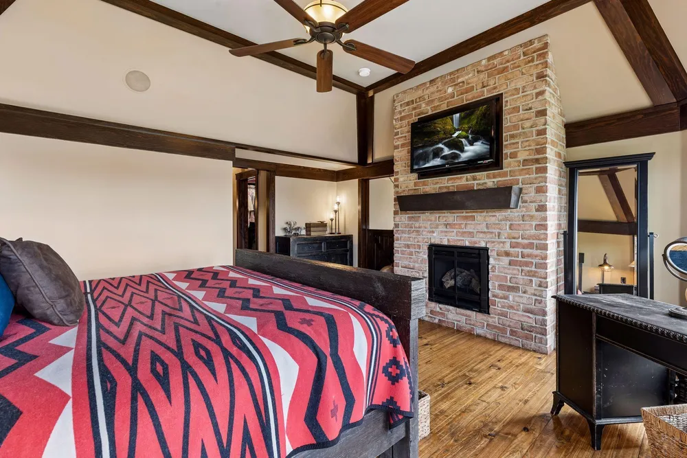 1610 Locust Hills Pl, Wayzata, MN 55391