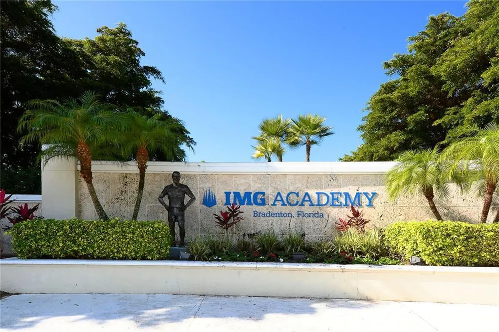 5624 Summit Pointe Circle, Bradenton, FL 34210