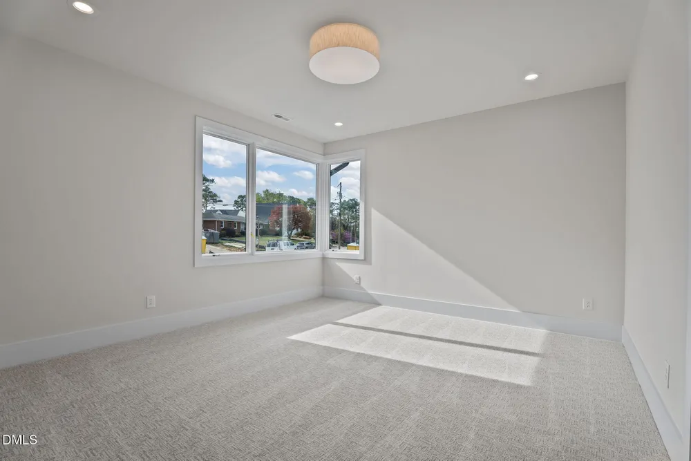 4119 Rockingham Dr, Raleigh, NC 27609