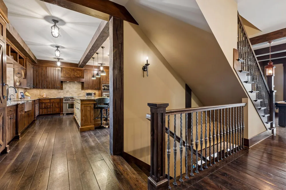 1610 Locust Hills Pl, Wayzata, MN 55391