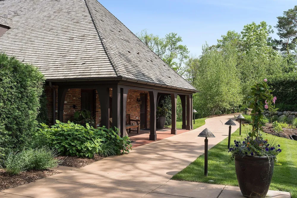 1610 Locust Hills Pl, Wayzata, MN 55391
