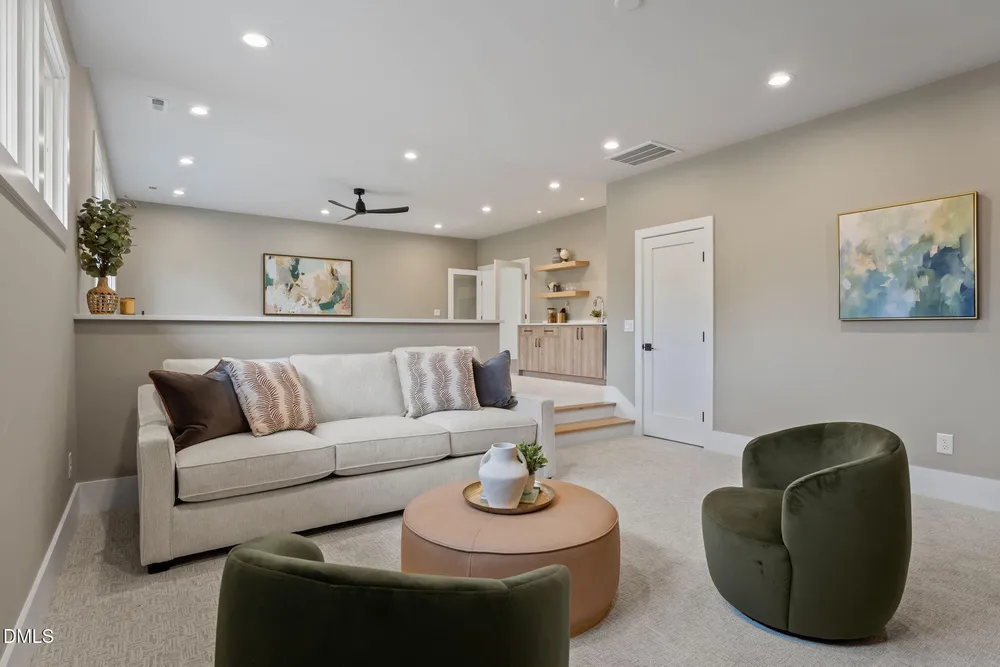 4119 Rockingham Dr, Raleigh, NC 27609