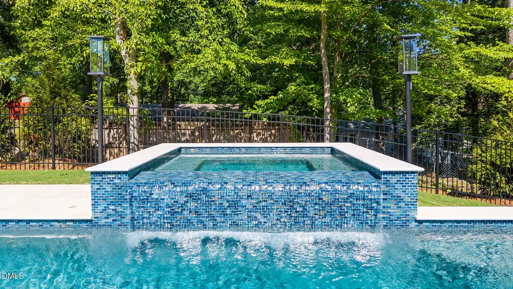 4119 Rockingham Dr, Raleigh, NC 27609