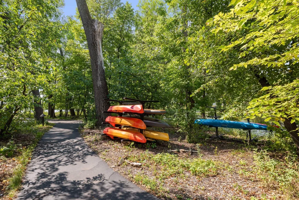 1610 Locust Hills Pl, Wayzata, MN 55391