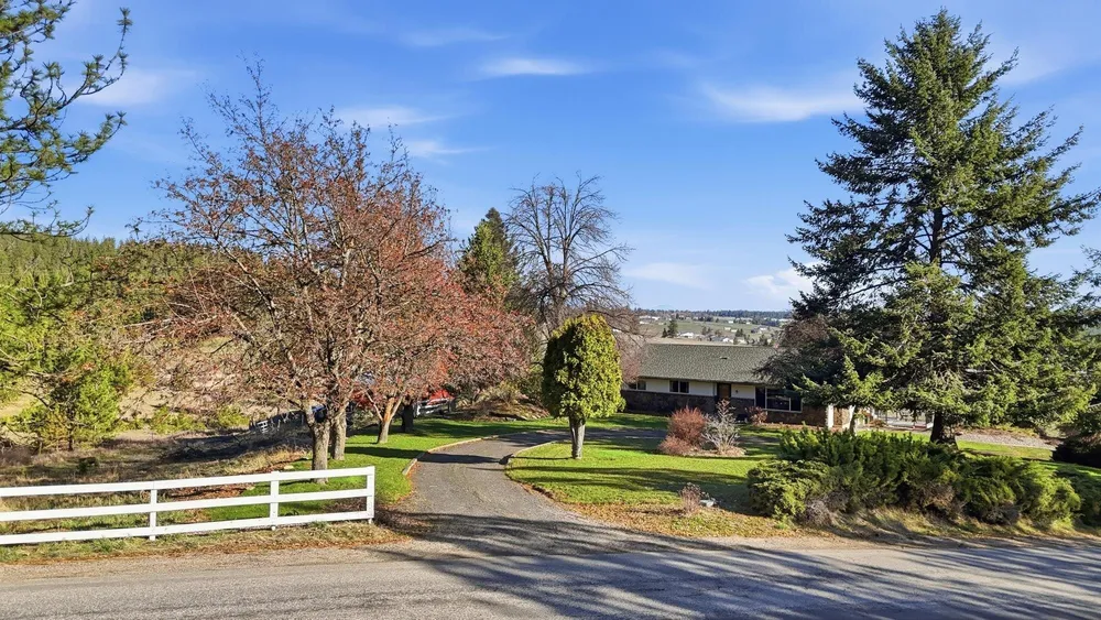 2416 W Hazard Rd, Spokane, WA 99208