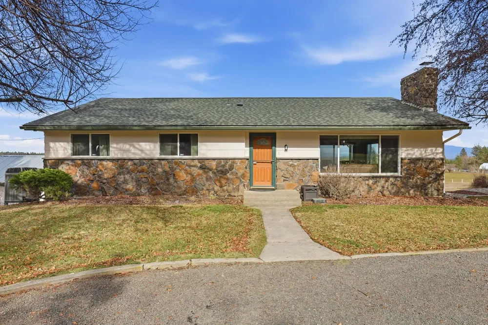 2416 W Hazard Rd, Spokane, WA 99208