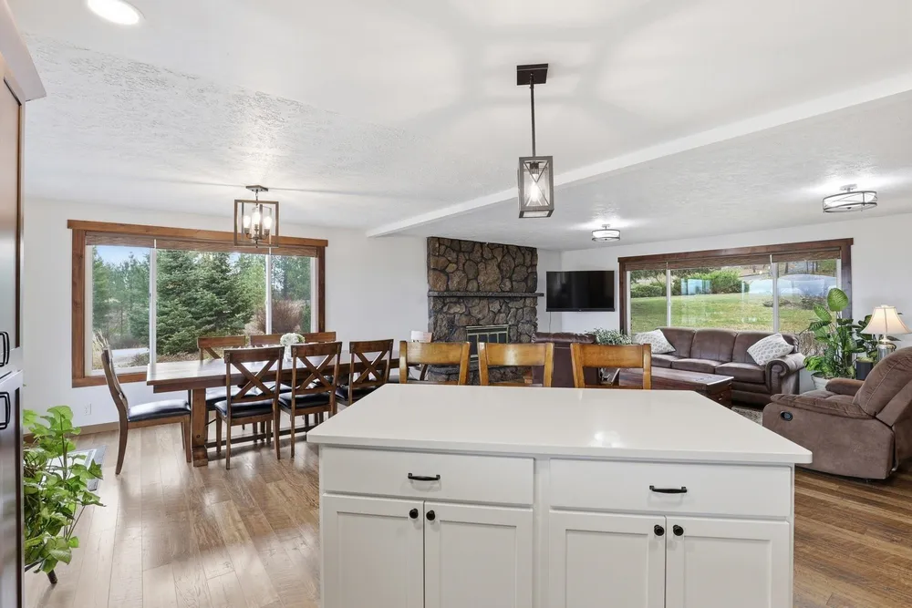 2416 W Hazard Rd, Spokane, WA 99208