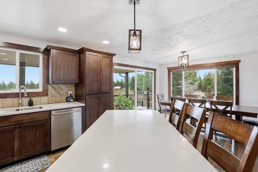 2416 W Hazard Rd, Spokane, WA 99208