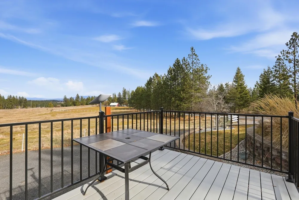 2416 W Hazard Rd, Spokane, WA 99208
