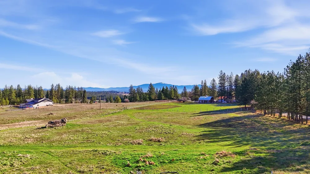 2416 W Hazard Rd, Spokane, WA 99208