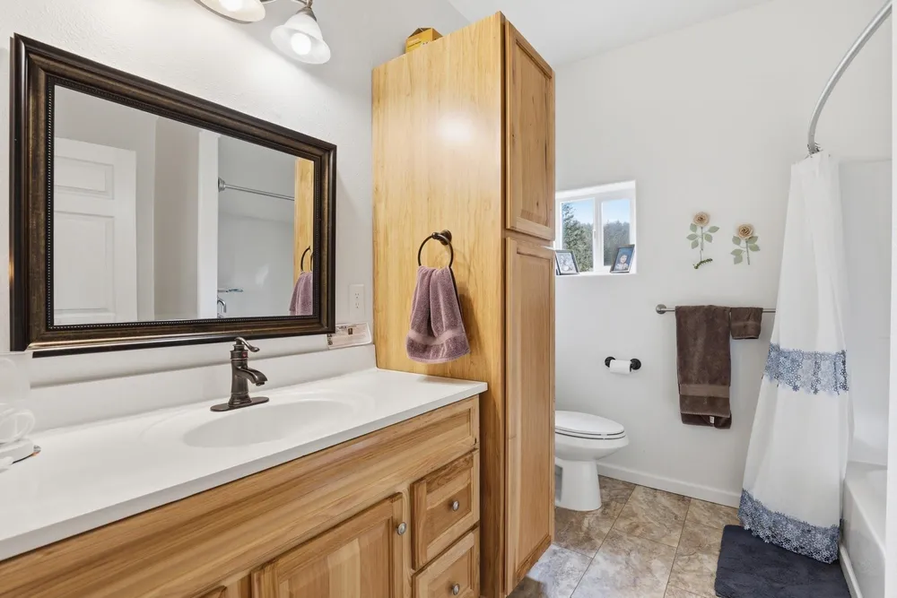 2416 W Hazard Rd, Spokane, WA 99208