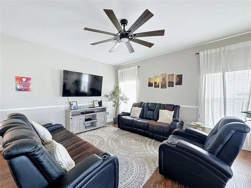 735 Kildrummy Dr, Davenport, FL 33896
