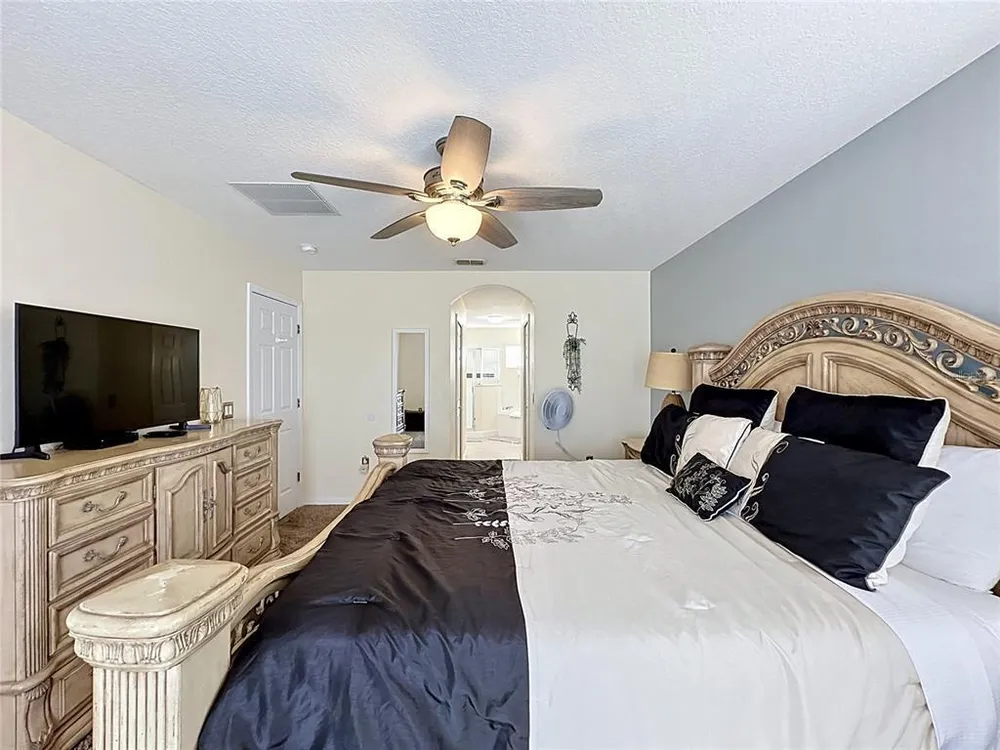735 Kildrummy Dr, Davenport, FL 33896