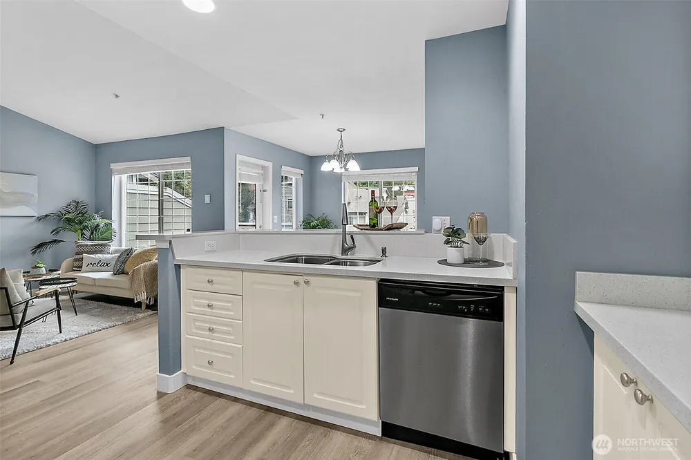 18505 SE Newport Way, Issaquah, WA 98027